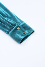 Load image into Gallery viewer, Velvet Collared Button Top