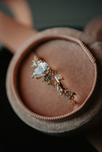 Load image into Gallery viewer, Elsie 2PC Champagne Gold Ring Set