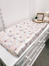 Load image into Gallery viewer, Bizzy Butter Bedding | Changing Pad