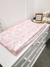 Load image into Gallery viewer, Bizzy Butter Bedding | Changing Pad