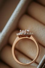 Load image into Gallery viewer, Louise Champagne Morganite Rose Gold Ring