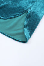 Load image into Gallery viewer, Velvet Collared Button Top