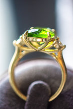 Load image into Gallery viewer, Camila Emerald Oval Cut Gold Ring