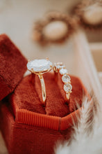 Load image into Gallery viewer, Estelle 2PC Champagne Gold Ring Set