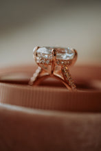 Load image into Gallery viewer, Marina Oval Cut Rose Gold Ring