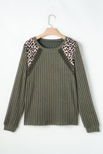 Load image into Gallery viewer, Green Leopard Crochet Top