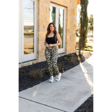 Load image into Gallery viewer, *Ready to Ship | Brown Leopard Leggings - Luxe Leggings by Julia Rose®