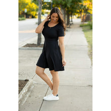 Load image into Gallery viewer, Julia Rose Dakota Dress women’s boutique midi dress front view, Woman wearing Julia Rose Dakota Dress casual everyday outfit