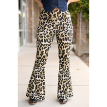 Load image into Gallery viewer, Ready to Ship | The Francesca Leopard Super Flare Leggings*