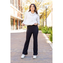 Load image into Gallery viewer, Ready to Ship | The Liz - Crossover 30" Bootcut Leggings with Pockets