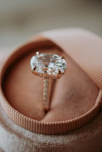 Load image into Gallery viewer, Marina Oval Cut Rose Gold Ring