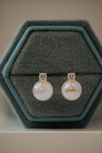 Load image into Gallery viewer, Liora Pearl Gold Stud Earrings