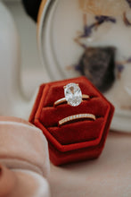 Load image into Gallery viewer, Helena 2PC Champagne Gold Ring Set