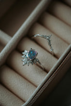 Load image into Gallery viewer, Giselle Mixed Moonstone Oval 2PC Ring Set