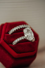 Load image into Gallery viewer, Francine Oval Cut 2PC Ring Set