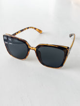 Load image into Gallery viewer, Cleo Cat Eye Sunglasses "Tortoise"