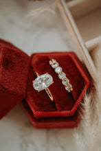 Load image into Gallery viewer, Estelle 2PC Champagne Gold Ring Set