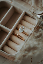 Load image into Gallery viewer, Robyn 2PC Champagne Gold Ring Set