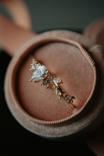Load image into Gallery viewer, Elsie 2PC Champagne Gold Ring Set