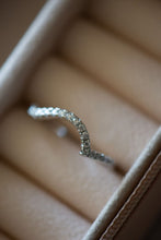 Load image into Gallery viewer, Stevie Chevron Sterling Silver Band Ring