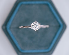 Load image into Gallery viewer, The Laura Ring