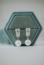 Load image into Gallery viewer, Daria Pearl Silver Drop Earrings