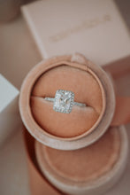 Load image into Gallery viewer, Zheynel Emerald Cut Sterling Silver Ring