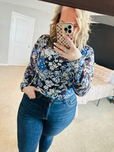 Load image into Gallery viewer, Floral Print Mesh Top