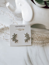 Load image into Gallery viewer, Floral Cubic Zircon Stud Earrings