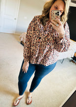 Load image into Gallery viewer, Oversized Leopard Blouse