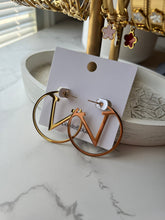 Load image into Gallery viewer, Charee "V" Gold Stud Earrings