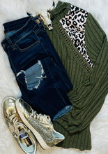 Load image into Gallery viewer, Green Leopard Crochet Top