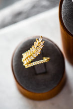 Load image into Gallery viewer, Eliana Leafy Open Size Gold Ring