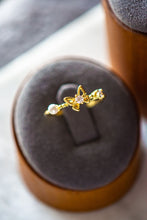 Load image into Gallery viewer, Della Butterfly Freshwater Pearl Gold Ring