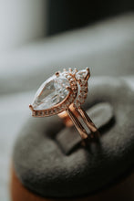 Load image into Gallery viewer, Jazlyn Pear Cut 2PC Rose Gold Ring Set