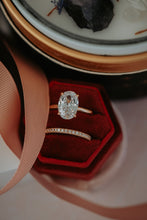 Load image into Gallery viewer, Helena 2PC Champagne Gold Ring Set