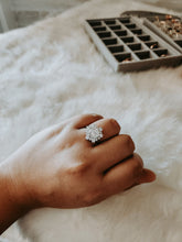 Load image into Gallery viewer, Farah Round Cut Sterling Silver Engagement Ring