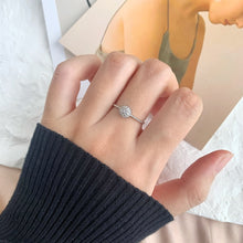 Load image into Gallery viewer, Vera Sterling Silver Ring