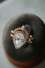 Load image into Gallery viewer, Jazlyn Pear Cut 2PC Rose Gold Ring Set