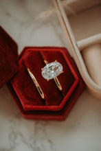 Load image into Gallery viewer, Robyn 2PC Champagne Gold Ring Set