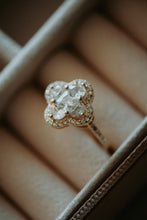 Load image into Gallery viewer, Frankie Clover 18K Gold Ring