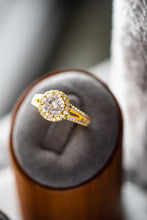 Load image into Gallery viewer, Chloe Round Cut Gold Ring
