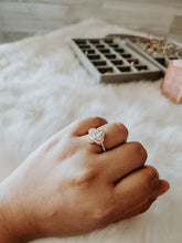 Load image into Gallery viewer, Frankie Clover 18K Gold Ring