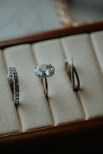 Load image into Gallery viewer, Bette Oval Cut 3PC Ring Set