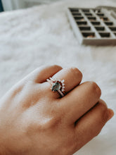 Load image into Gallery viewer, Vienna Moss Agate Rose Gold Ring Set