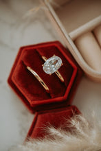 Load image into Gallery viewer, Robyn 2PC Champagne Gold Ring Set