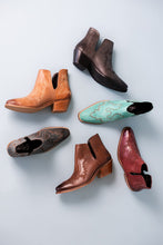Load image into Gallery viewer, Kickin' Booties in Tan