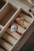 Load image into Gallery viewer, Jazlyn Pear Cut 2PC Rose Gold Ring Set