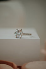 Load image into Gallery viewer, Thara Round Cut Sterling Silver Ring