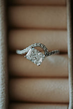 Load image into Gallery viewer, Astrid White Gemstone Sterling Silver Ring